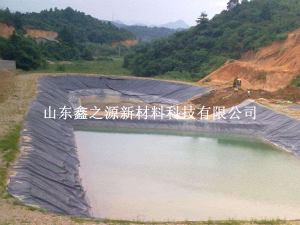 哪些因素可能會(huì)破壞蓄水池hdpe土工膜？