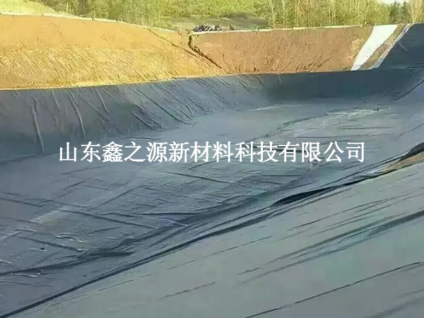 魚塘防滲膜的鋪設(shè)過(guò)程需要避免哪些問(wèn)題？