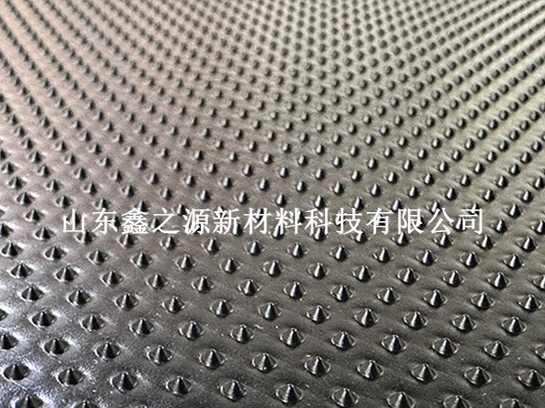 駐點(diǎn)土工膜厚度生產(chǎn)技巧：精準(zhǔn)控制，高效產(chǎn)出