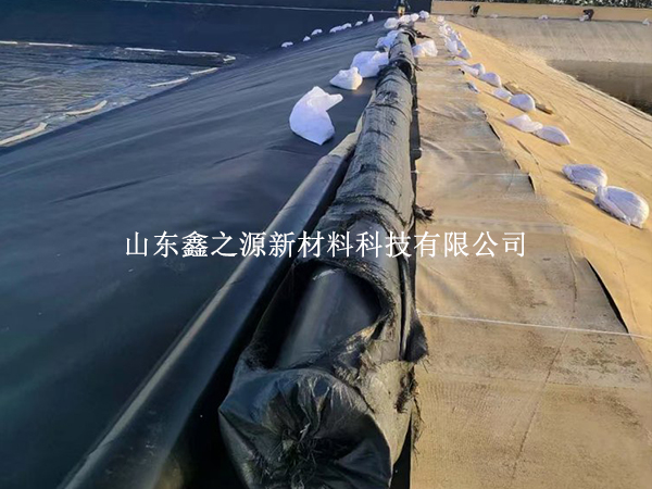魚(yú)塘防滲膜延伸率為何不穩(wěn)定？這些原因要弄清